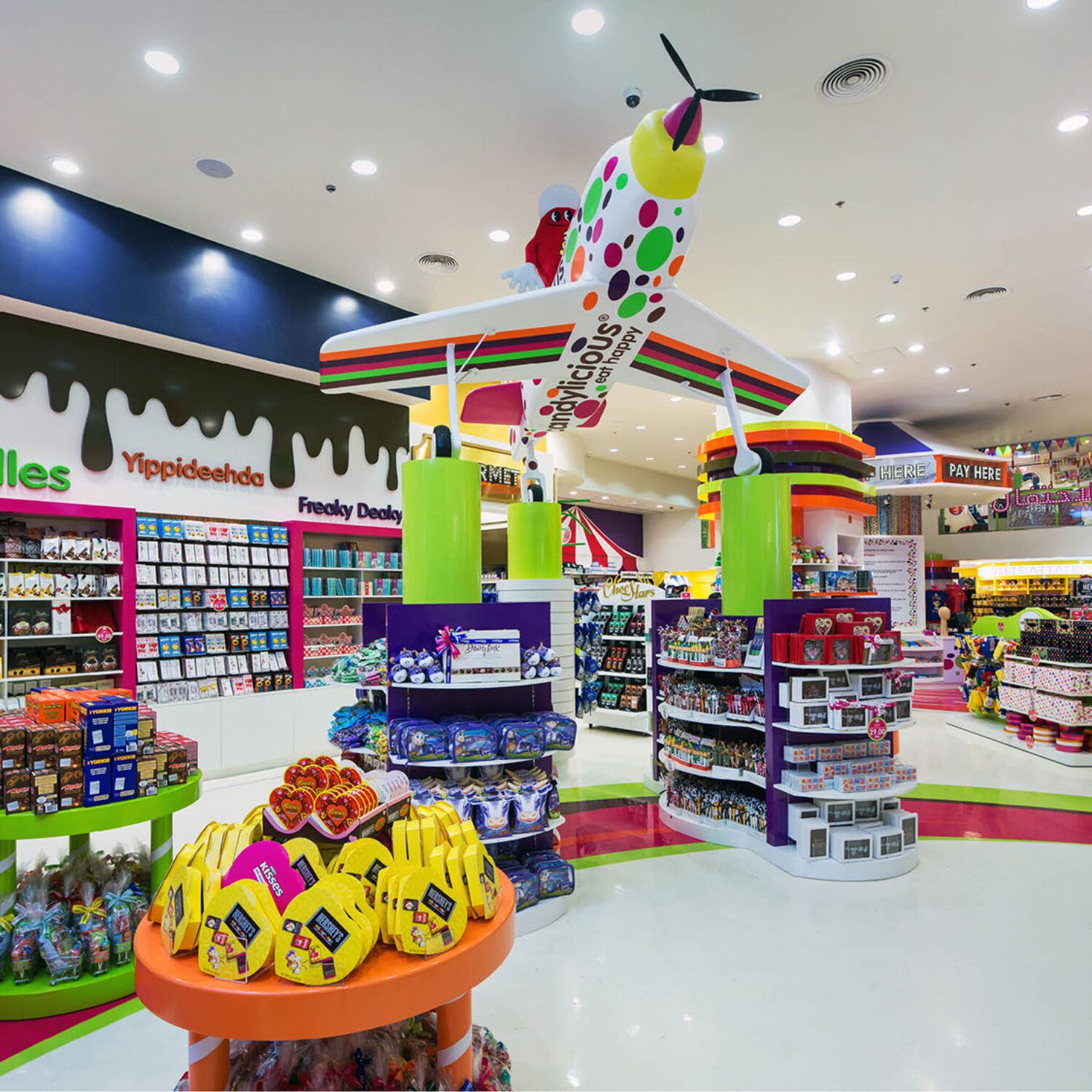 Retail Interior Design - Candylicious Dubai Mall – award-winning retail interior design by FINCH